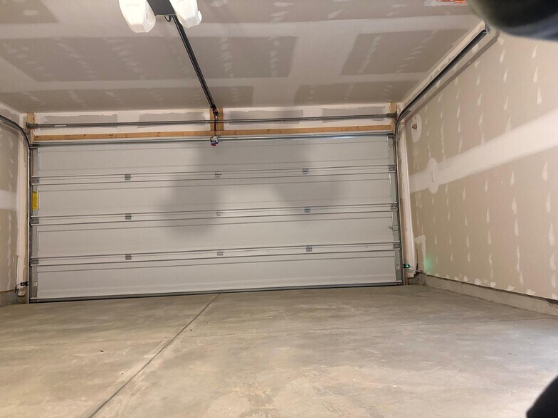 Building Photo - 130 Sitka Willow Dr