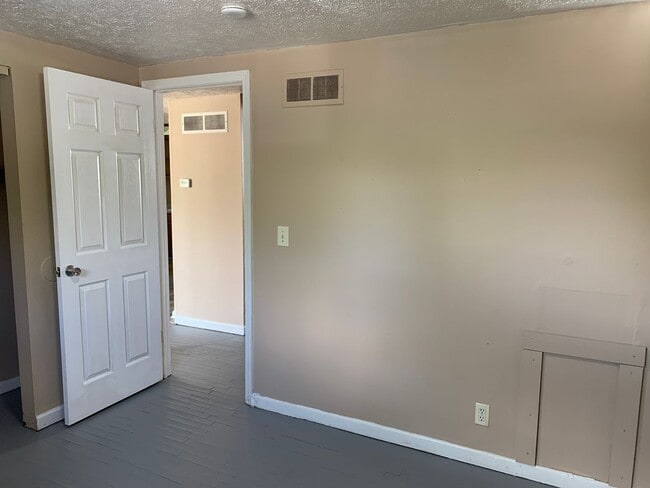 Building Photo - 3611 Rollins St