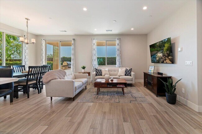 Building Photo - 51710 Ponderosa Dr.