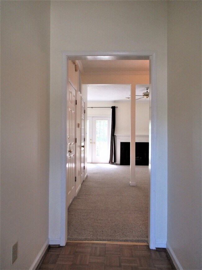 Building Photo - Home Available in Birmingham! Available to View Now! DEPOSIT PENDING!!!