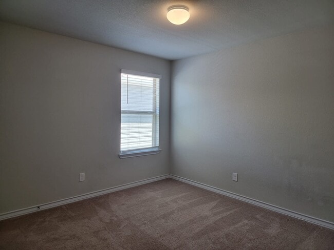 Upstairs bedroom - 208 Magna Ln