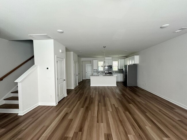 Building Photo - Lovely Townhome in Marshview Commons