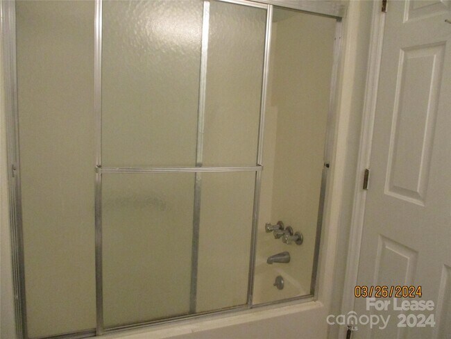 Building Photo - 120 Briarcliff Dr