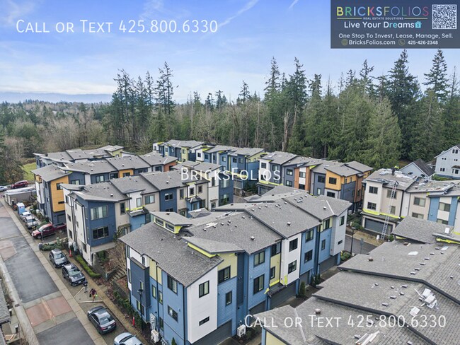 Building Photo - Rare Ichijo Townhome in Sammamish Town Center. Premium Japanese Construction. Walkable