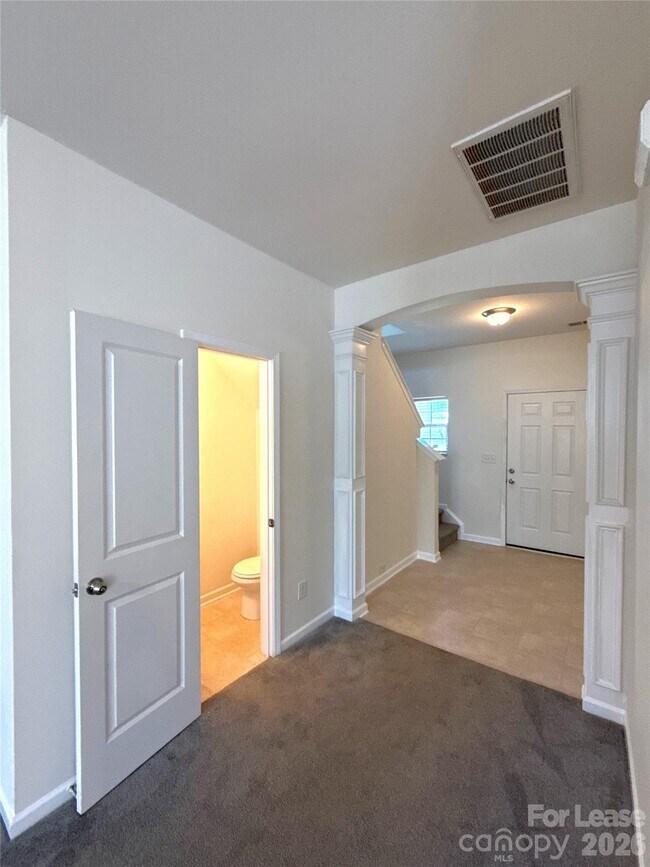 Building Photo - 354 Cornielle Ln