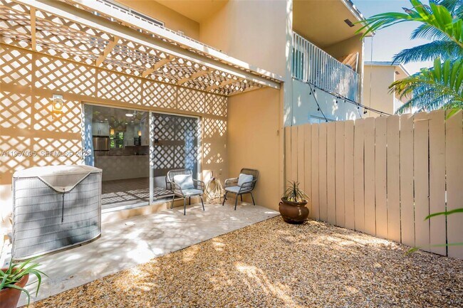 Building Photo - 3130 Bird Ave