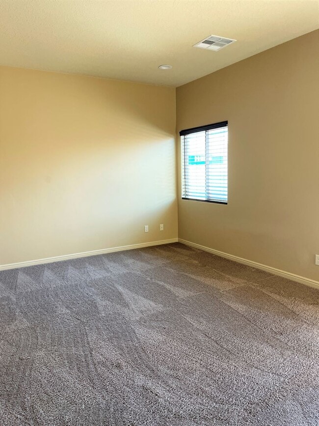 Building Photo - APPLICATION PENDING- Three Bedroom Home in...