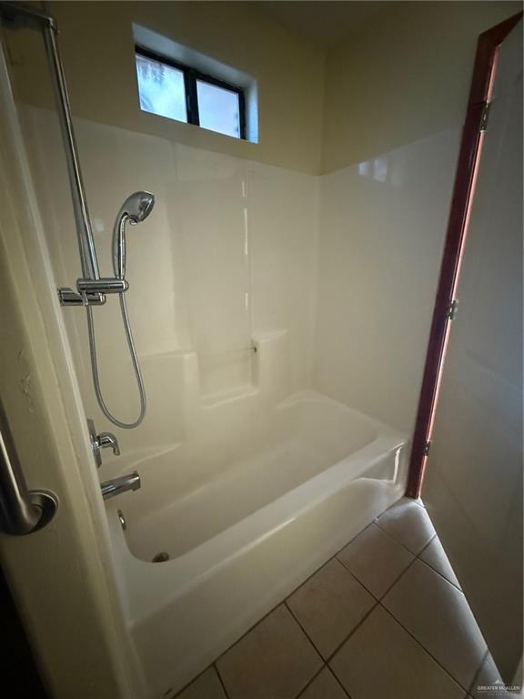 Building Photo - 18 Circle Dr