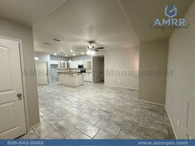 Building Photo - Easy Living with AMRR: Spacious 3-Bedroom Home