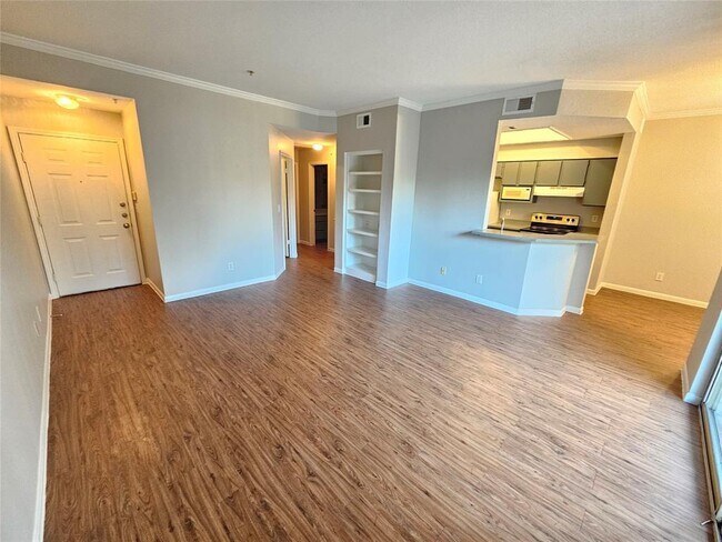 Building Photo - 6000 Shepherd Mountain Cove