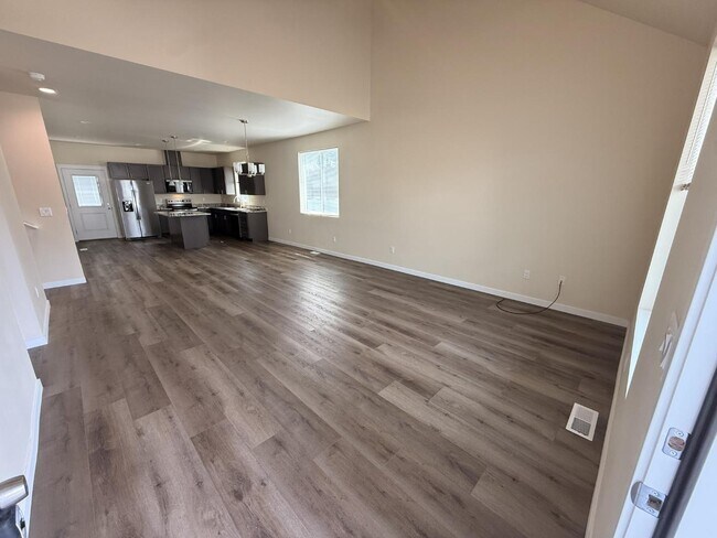 Building Photo - 9006 Nafizah Wy