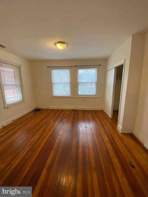 Building Photo - 316 S 43rd St