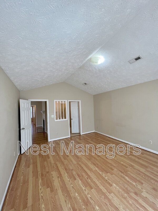 Building Photo - 1703 Winnabow Dr