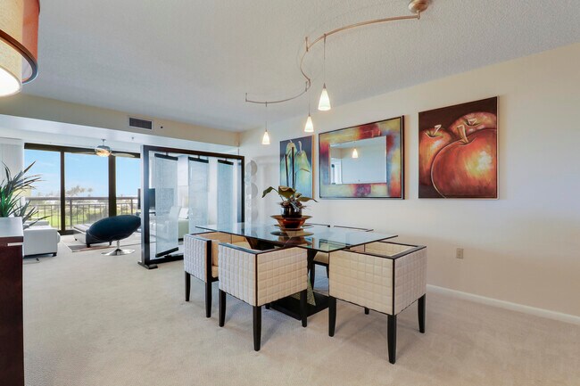 Building Photo - 601 S Seas Dr