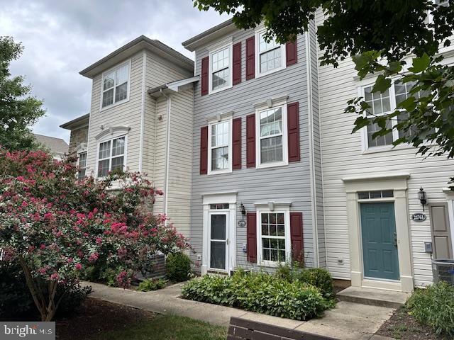 Building Photo - 21759 Dragons Green Square