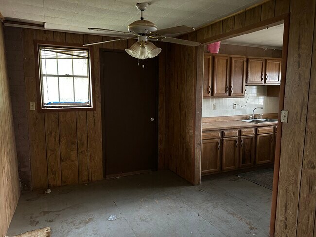 Building Photo - 1504 N 11th St