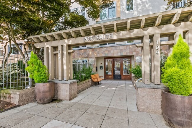 Primary Photo - 1Bd/1Ba Kirkland Condo