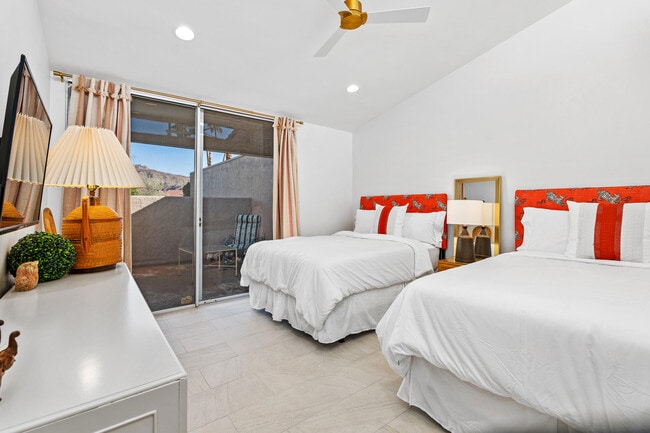 Building Photo - 48885 Mariposa Dr