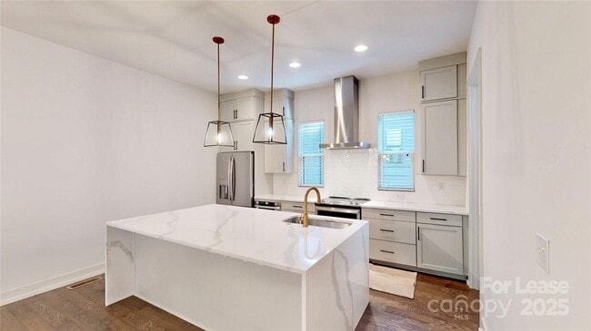 Building Photo - 4019 Plaza Row Ct