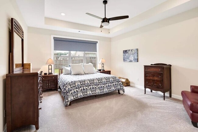 Building Photo - Custom Bartlett Home on Corner Lot with Mo...