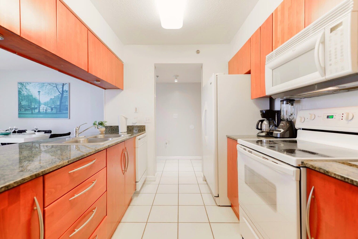 Building Photo - 1200 Brickell Bay Dr