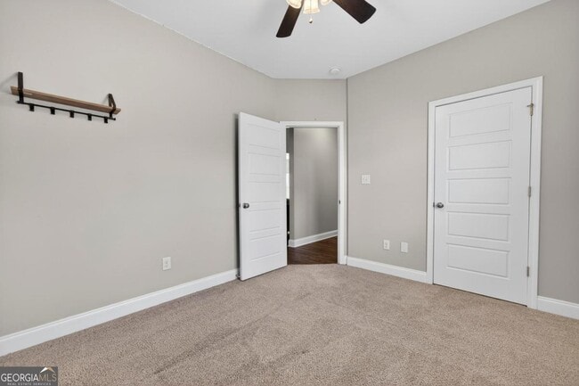 Building Photo - 180 Hunters Chase Ct