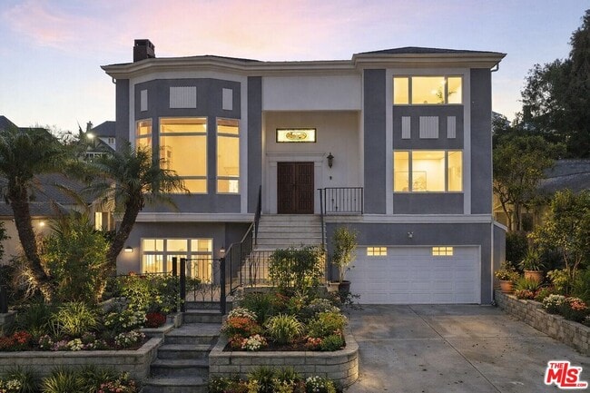 Building Photo - 865 Warner Ave