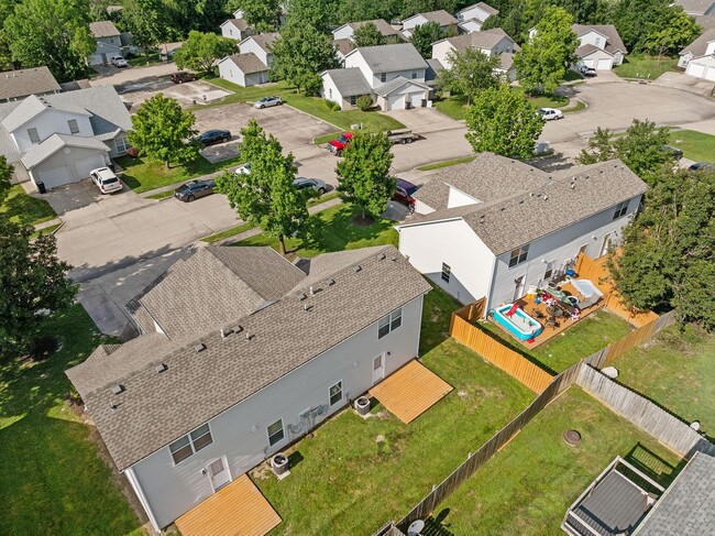 Building Photo - 2412-2414 Calder Ct.