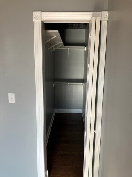 Building Photo - 118 E Sandusky St