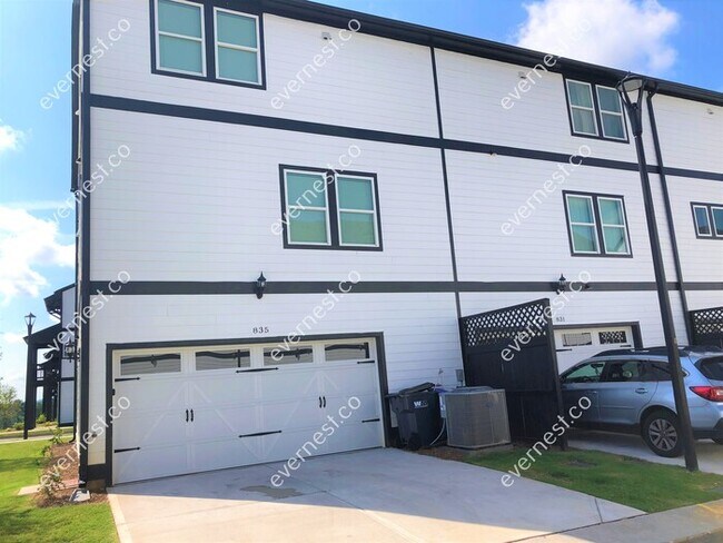 Building Photo - 835 Altamaha Trl