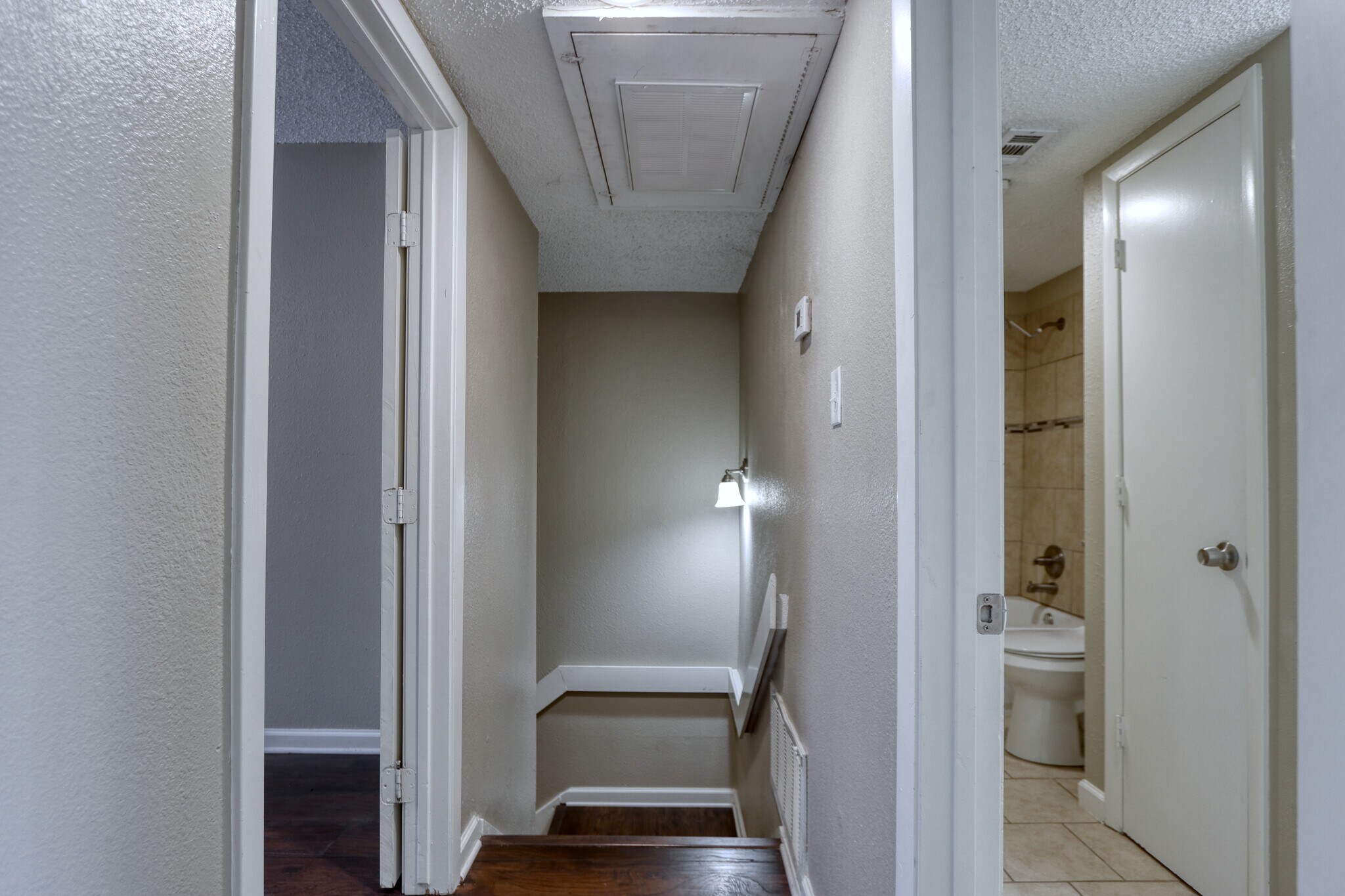 Building Photo - 711 Harbour Town Dr