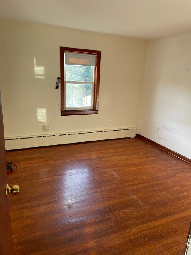 Building Photo - 84 Bridge St