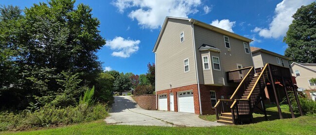 Building Photo - 4049 Clinard Ave