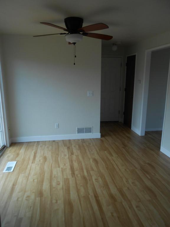 Building Photo - 386 30th Ave SE