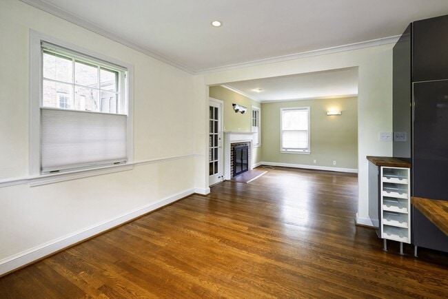 Building Photo - NW DC - Timeless Elegance Meets Modern Comfort in AU Park (with Pool!)