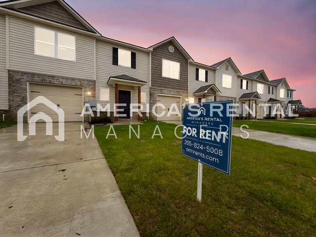 Building Photo - Escape to Lakeside Living in Lincoln! Available to View Now!!!