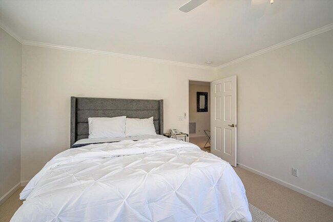 Building Photo - Welcome to Your Luxurious Napa Valley Retr...