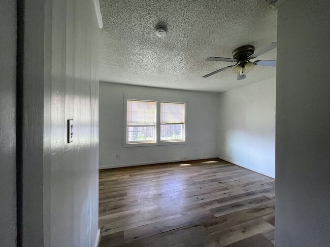 Building Photo - 1404 S 14th St