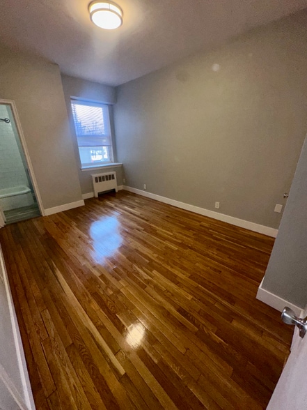 Building Photo - 85 Easton Ave