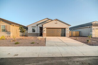 Building Photo - 5549 E Cinder Ln