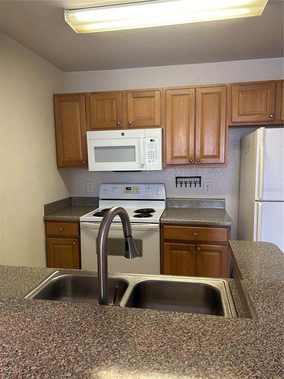 Building Photo - 11811 Estates Club Dr