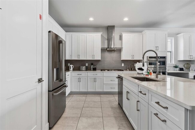 Building Photo - 7464 Gathering Dr