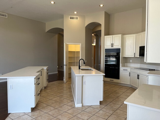 Building Photo - 7794 E Baker Dr