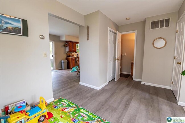 Building Photo - 2717 Tamlynn Ln