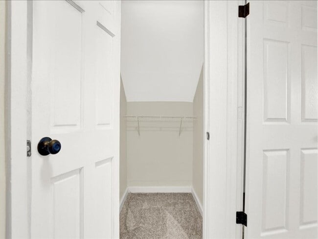 Building Photo - Coming Soon - 4 Bedroom 2 Bath - Central D...
