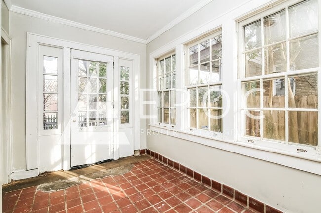 Building Photo - 400 S Josephine Boyd St