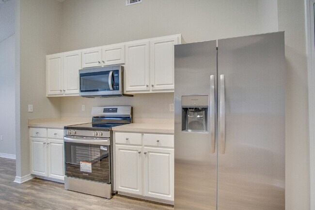 Building Photo - Holley by the Sea Home – 4 Bedrooms, Great...