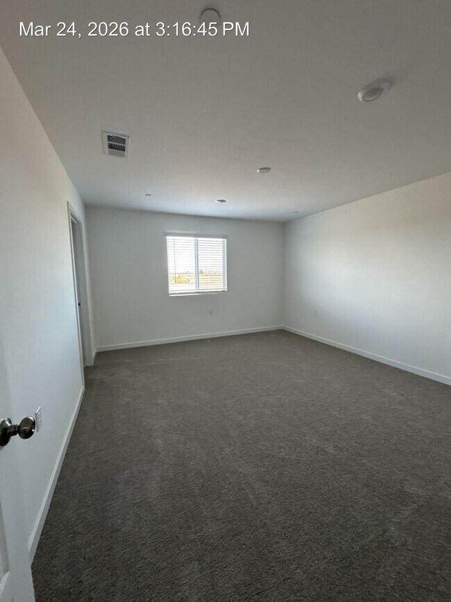 Building Photo - Newly Built Home located SE Visalia!  Rent Ready!