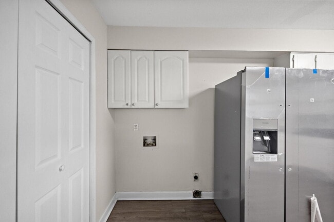 Building Photo - 3/2 townhouse at the Rez!