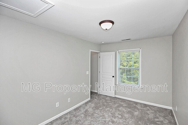Building Photo - 162 Brookshire Dr